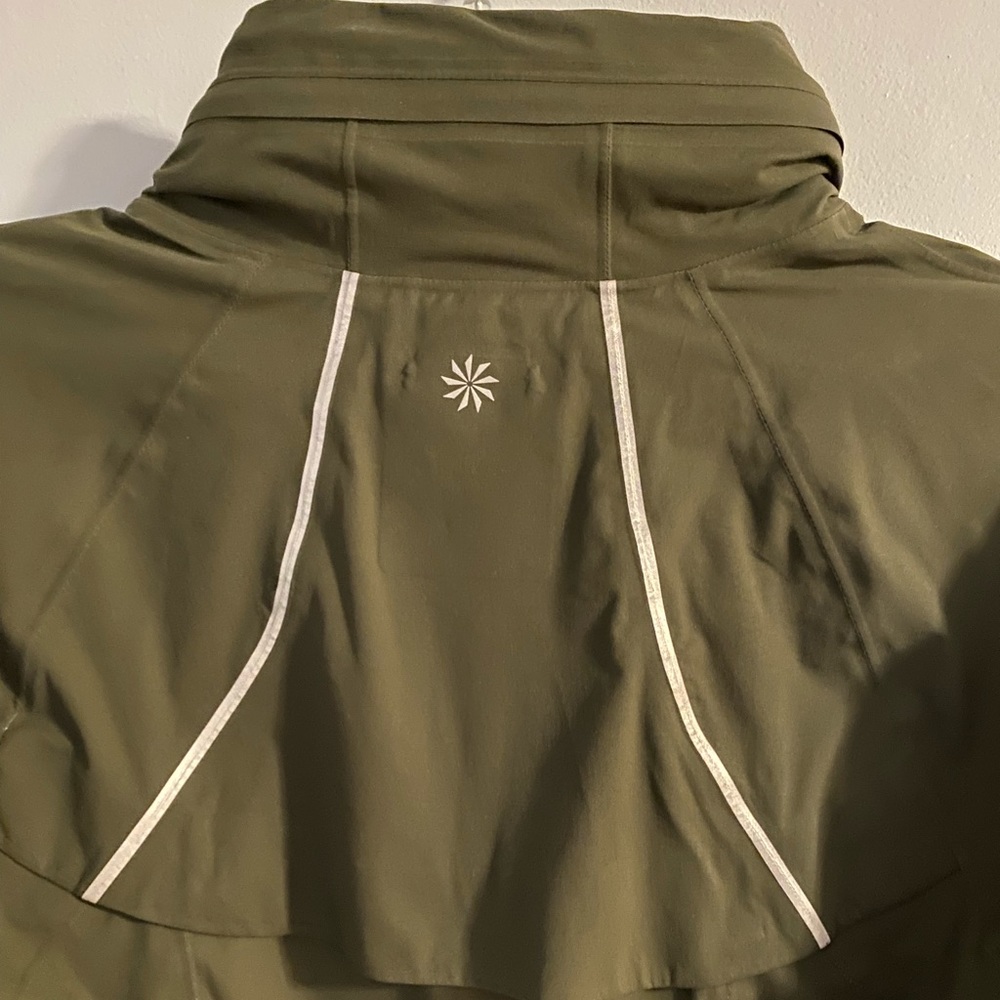 Athleta windbreaker/runner jacket size S - Picture 7 of 10